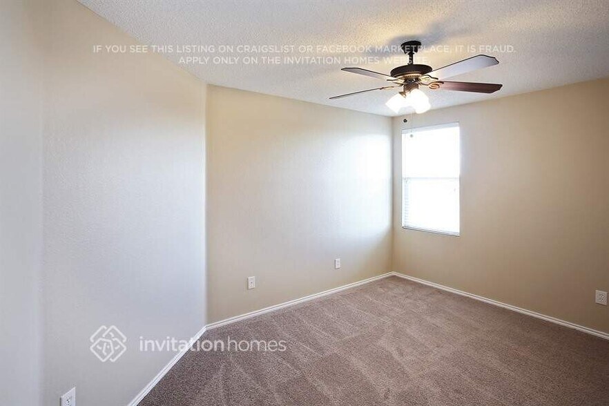 Building Photo - 332 Snapdragon Ct