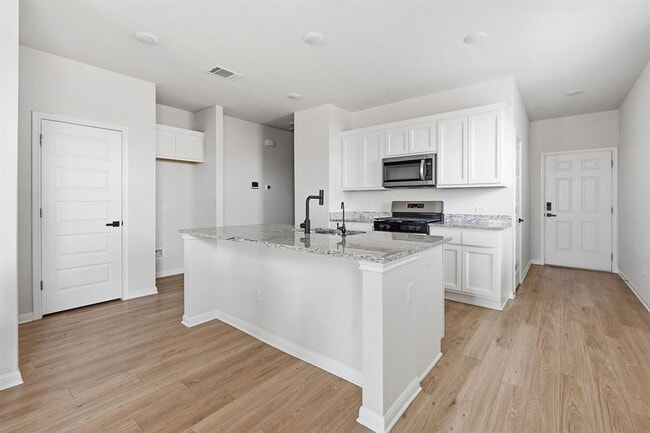 Building Photo - 323 Tolo Dr