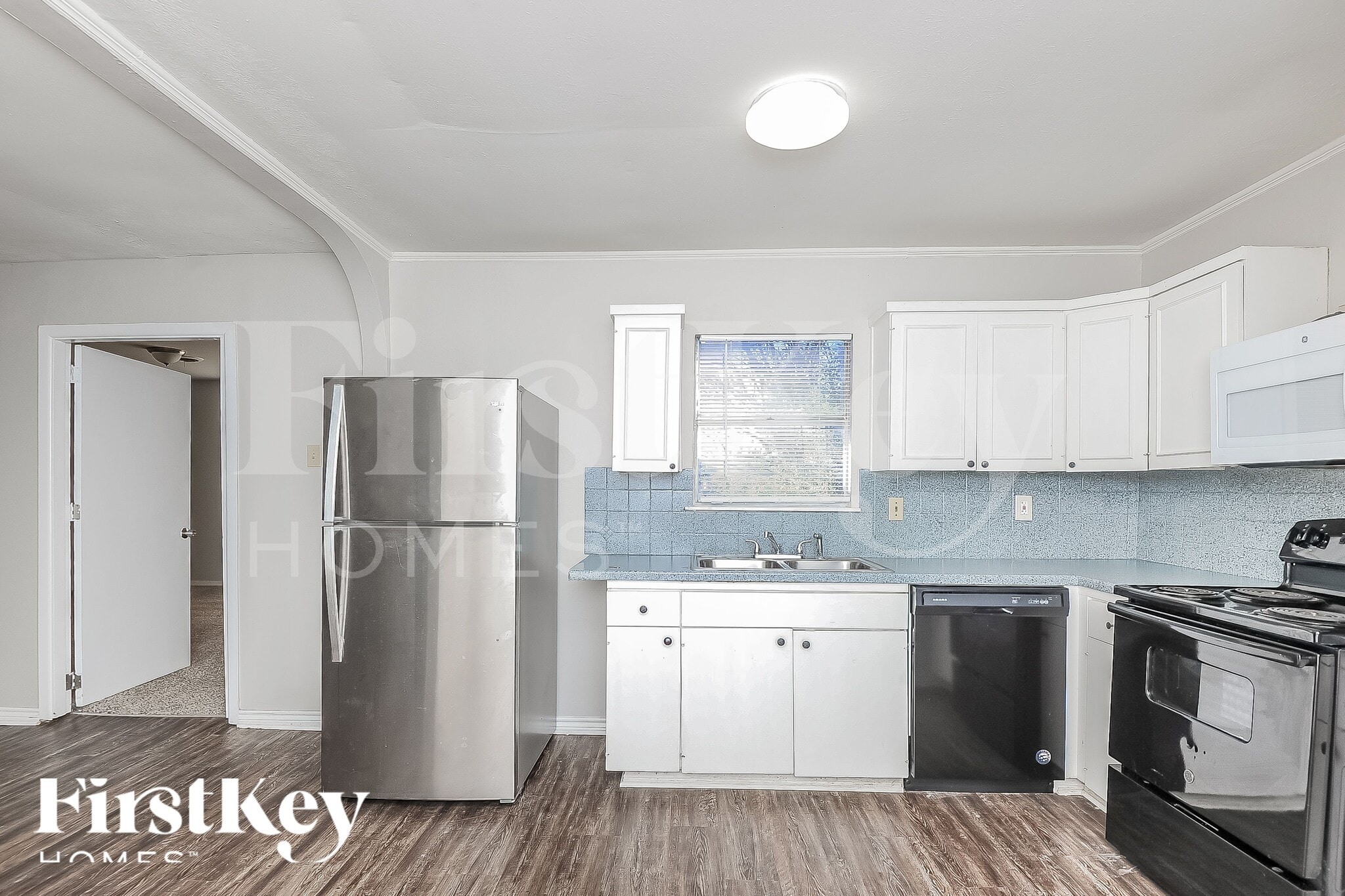 Building Photo - 2202 Lockwood Dr