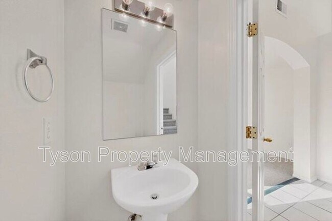 Building Photo - 915 Wood Duck Dr SW