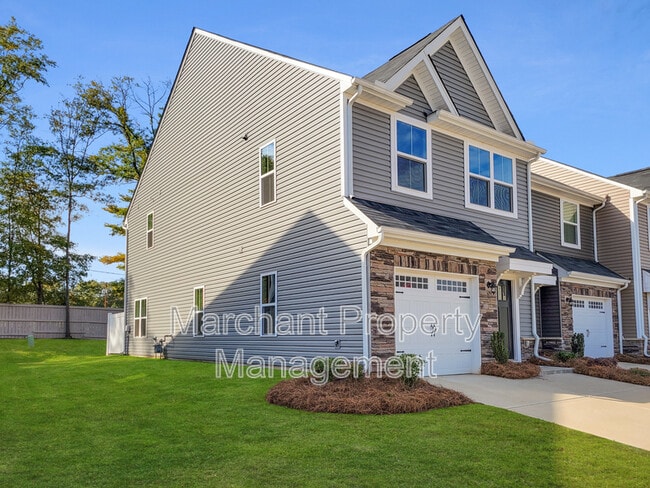 Building Photo - 111 Marthawood Ln