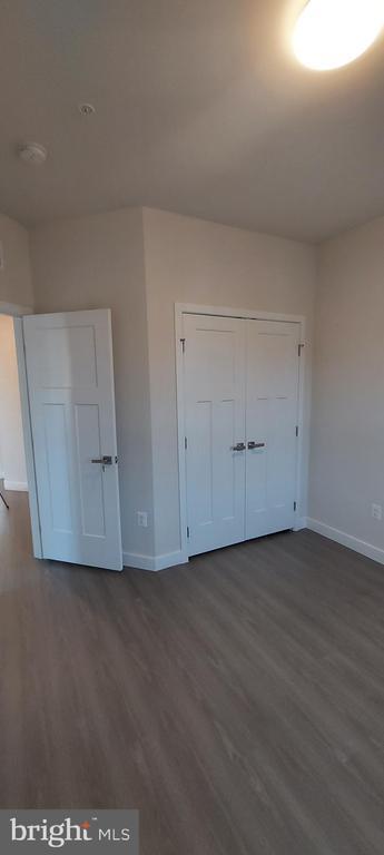 Building Photo - 5970 Fallfish Ct