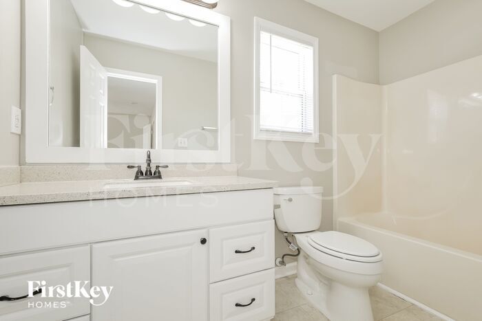 Building Photo - 6877 Ironwood Cir