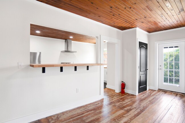 Building Photo - 4117 Barrancas Ave