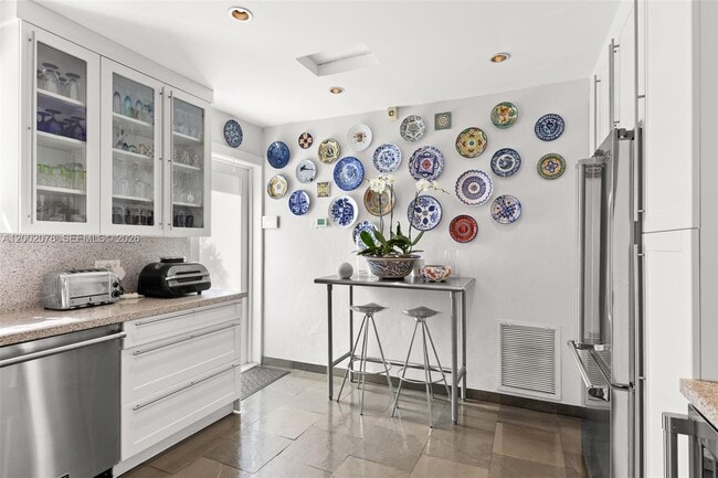 Building Photo - 482 NE 93rd St