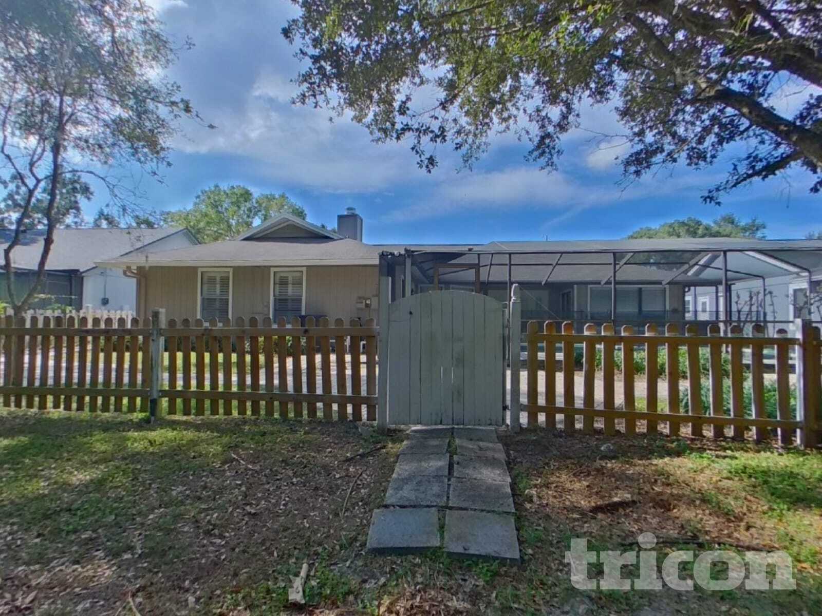 Building Photo - 15803 Hampton Village Dr