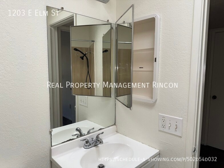 Building Photo - 1203 E Elm St