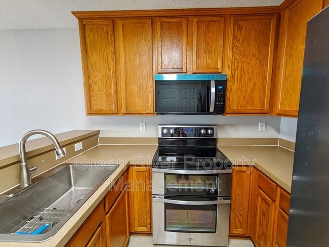 Building Photo - 1500 Calming Water Dr