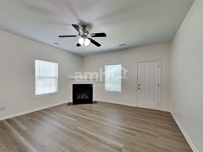 Building Photo - 5316 Silverbrook Dr