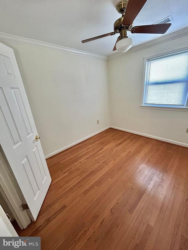 Building Photo - 3301 Spring Ln