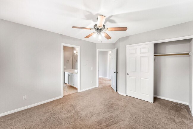 Building Photo - SUMMERLIN HOME, 3 BEDROOMS, LARGE BACKYARD, MINUTES FROM DOWNTOWN SUMMERLIN