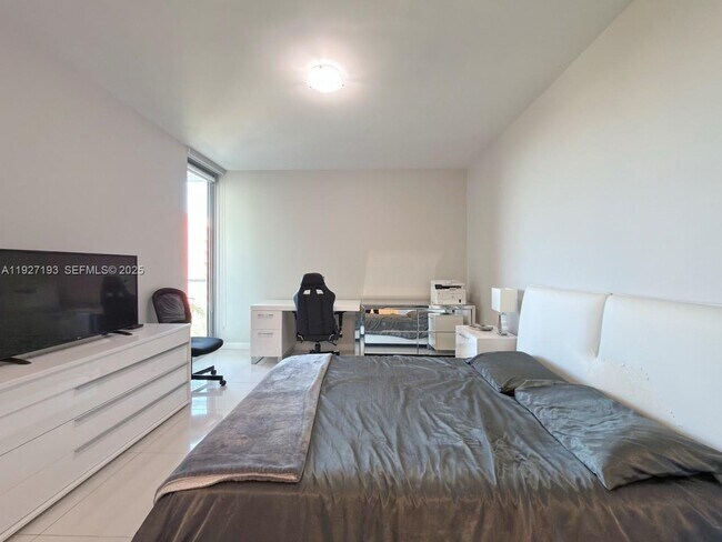 Building Photo - 7751 NW 107th Ave