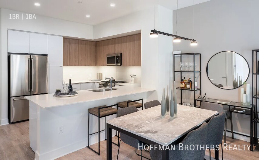 Primary Photo - 1752 Glendale Blvd