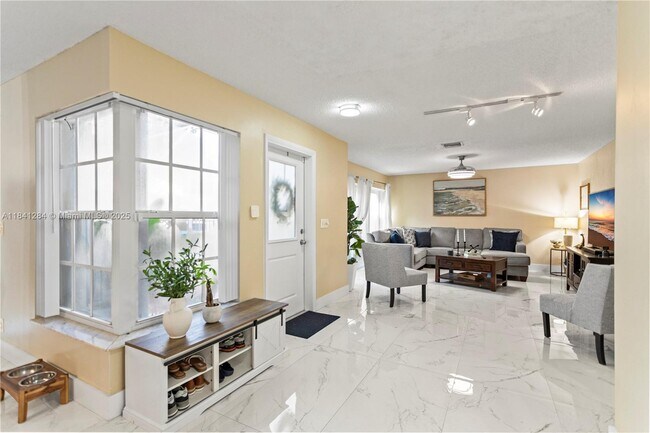 Building Photo - 11085 Neptune Dr