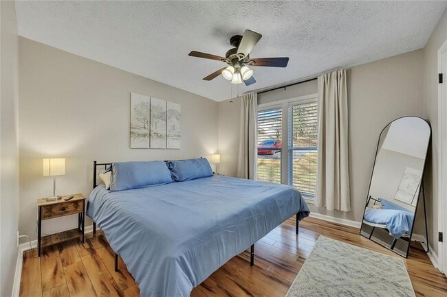 Building Photo - 303 Nottingham Dr