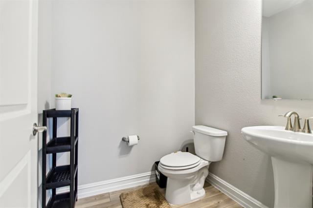 Building Photo - 1512 Quentin Dr