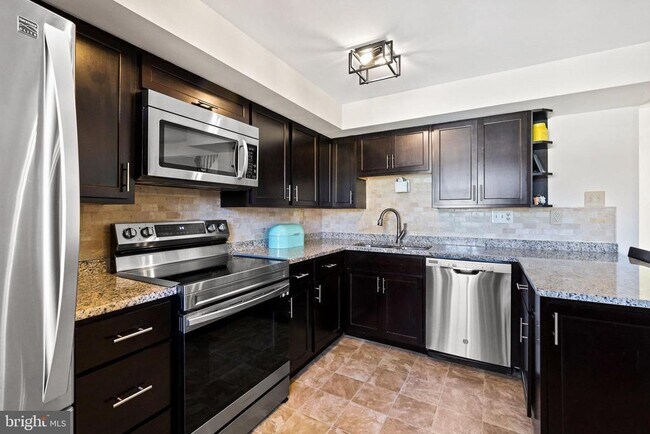 Building Photo - 5341 Harbor Ct Dr