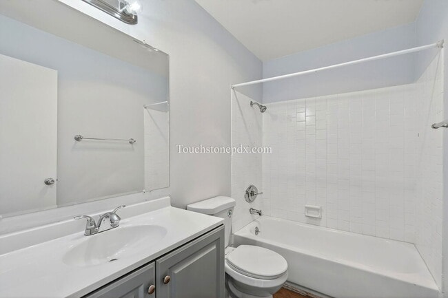 Building Photo - 2429 SE 135th Ave