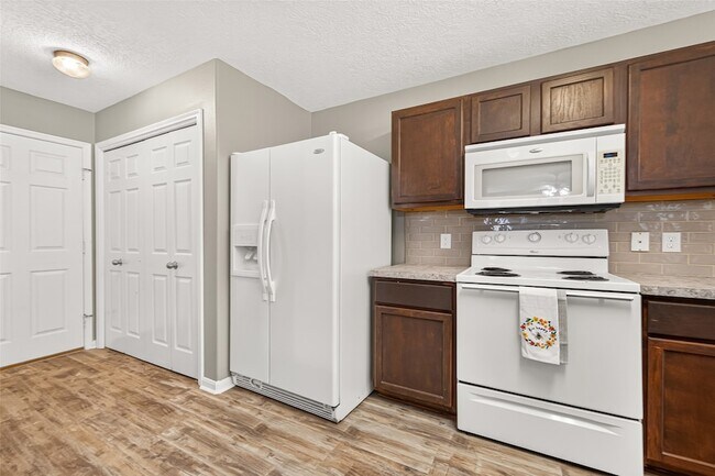 Building Photo - 5437 N Buffalo Cir