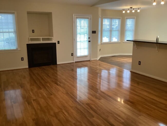 Building Photo - 3 bedroom Home Chesterfield-Ashbrook Subdivision-Cosby High
