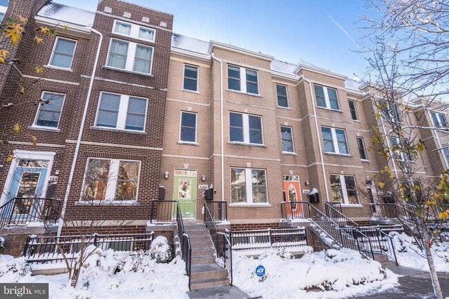 Building Photo - 1350 Monroe St NW