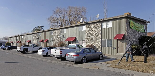 3160 S 200 E - Townhouse Court