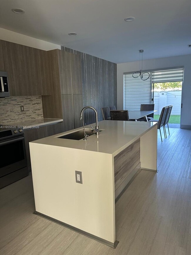 Building Photo - 7220 NW 103rd Path