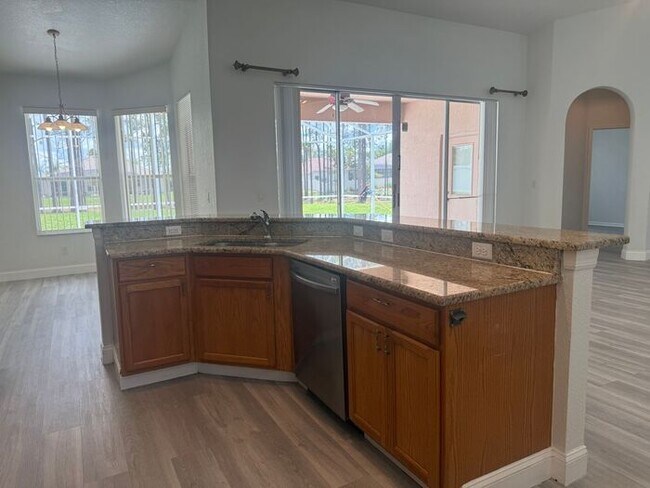 Building Photo - Beautiful Pool Home in Highlands Reserve Golf Community, Davenport