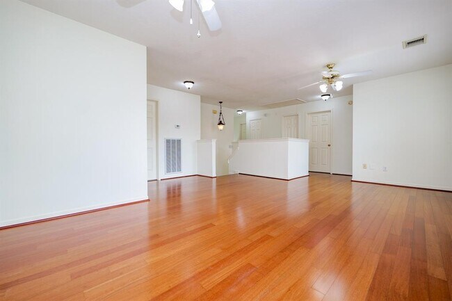 Building Photo - 22510 Holly Lake Dr