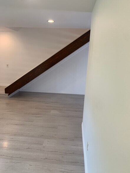 Building Photo - 7560 Corbin Ave