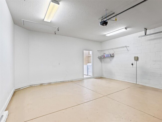 Building Photo - 3836 SW 33rd Terrace