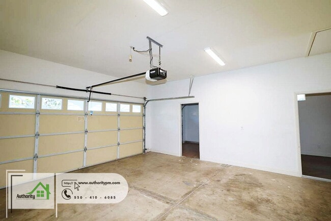 Building Photo - 4561 Moyvane Dr