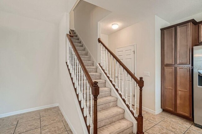 Building Photo - 3 Bed 2.5 Bath Townhome for Rent