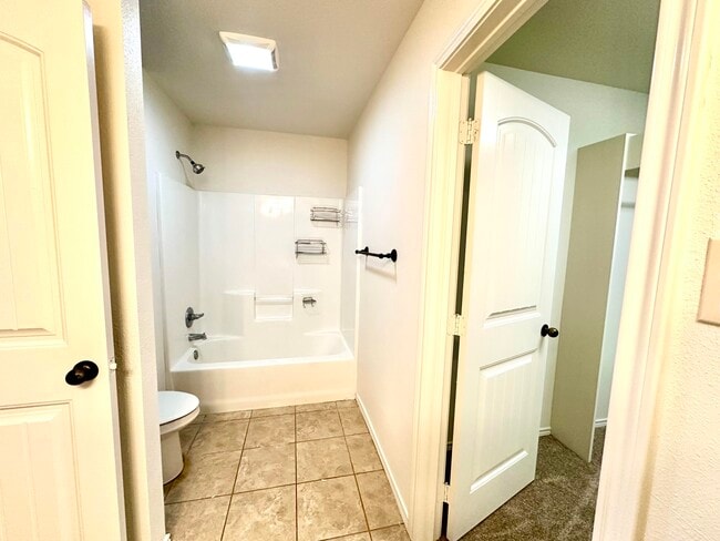 Building Photo - 3114 112th St