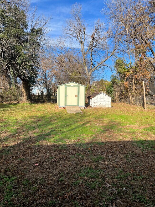 Building Photo - 325 Jackson St