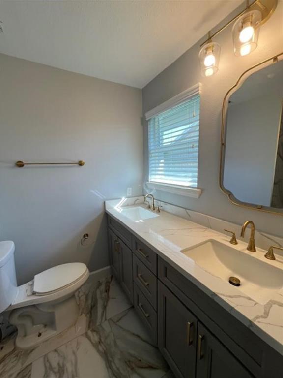 Building Photo - 1823 Shadow Bend Dr