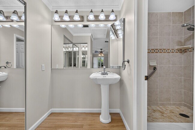 Building Photo - 184 Mastic Tree Ct