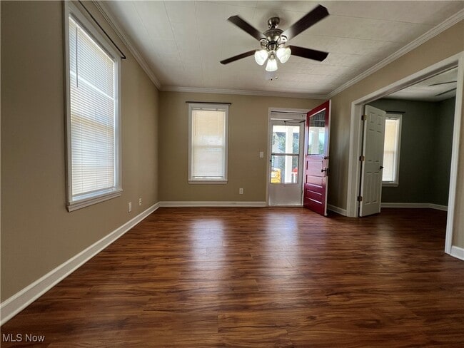 Building Photo - 1726 Starkweather Ave