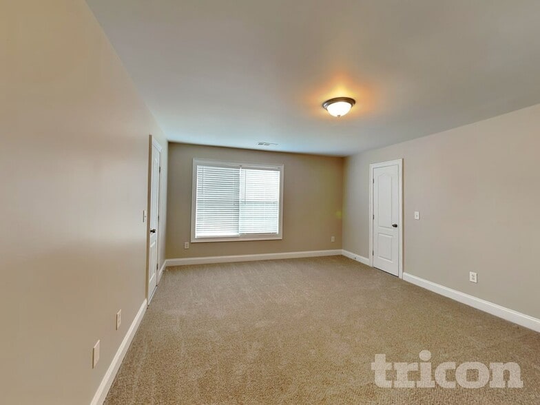 Building Photo - 15 Magnolia Dr