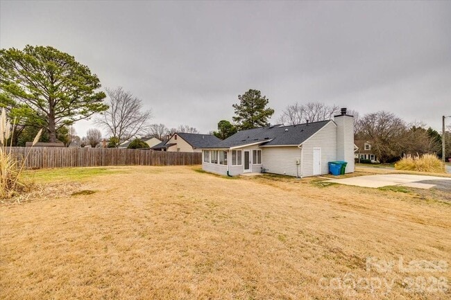 Building Photo - 10932 Copperfield Dr