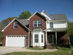 Building Photo - 3639 Hamilton Rd