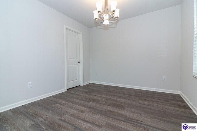 Building Photo - 104 Ashwood Ave