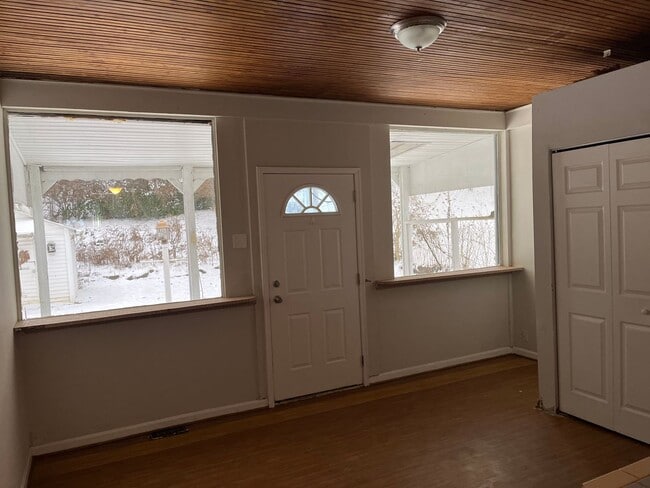 Building Photo - BRIDGETOWN - Charming 3+ bed 1.5 bath home