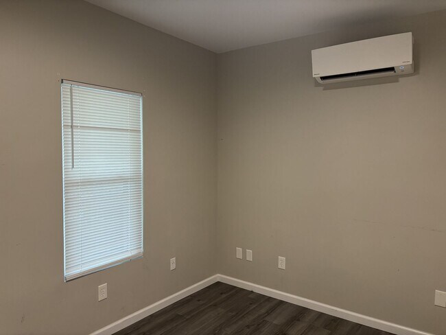 Building Photo - 1200 N 8th St