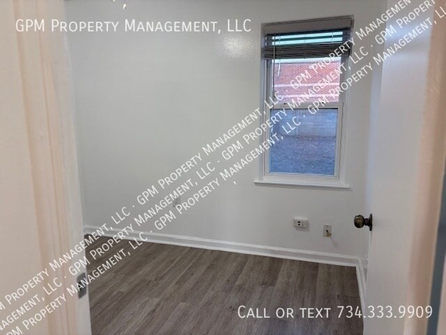 Building Photo - 6104 Yale St