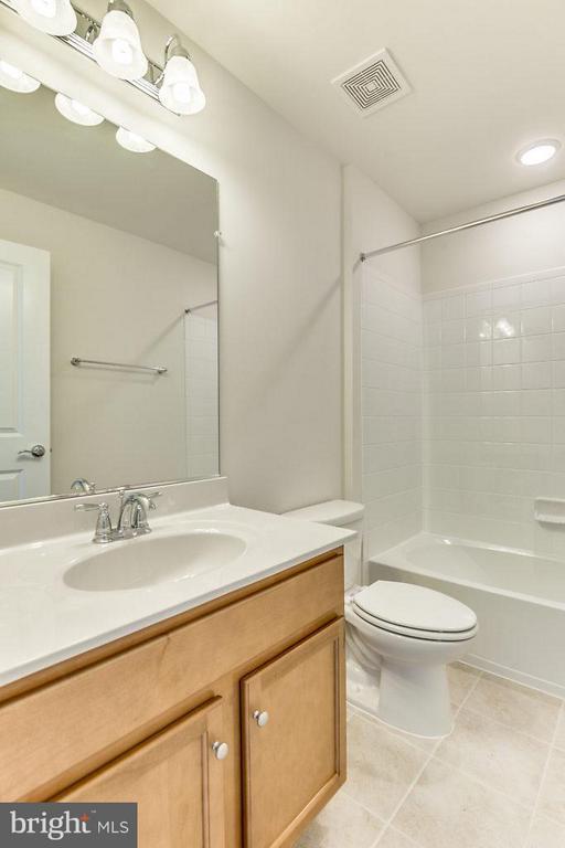 Building Photo - 22589 Amendola Terrace