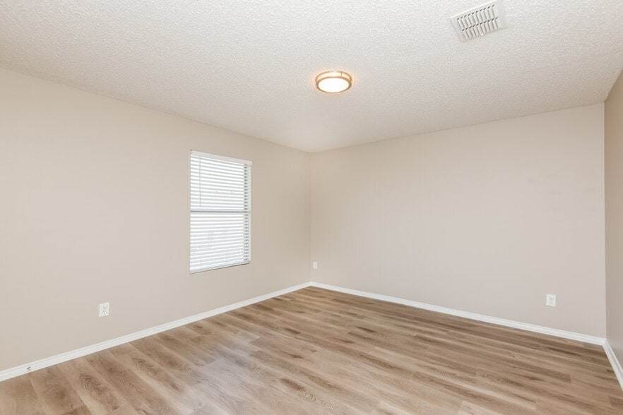 Building Photo - 4308 Meadowknoll Dr