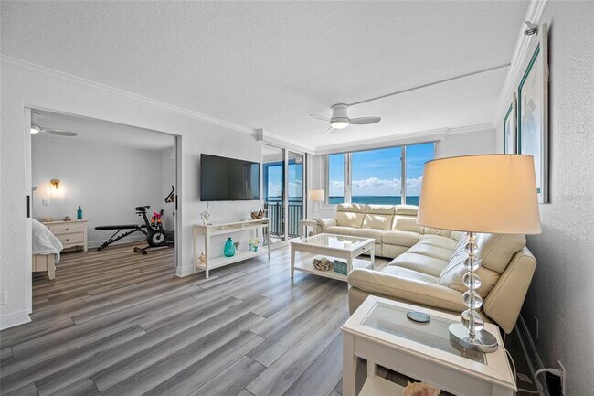 Building Photo - 6372 Palma Del Mar Blvd S