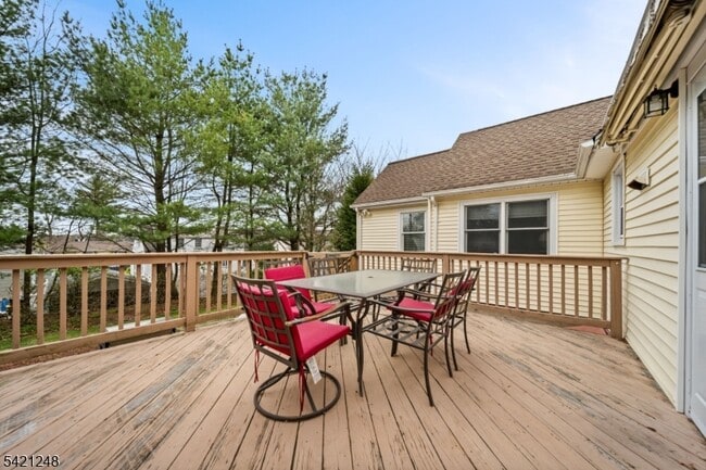 Building Photo - 26 Wostbrock Ln