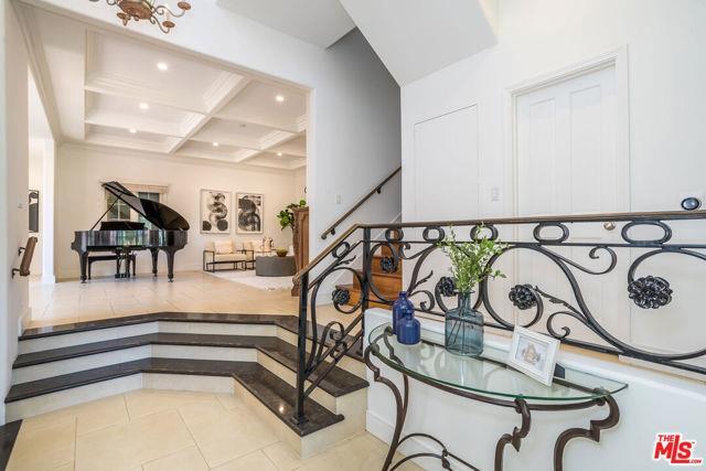 Building Photo - 941 N Norman Pl